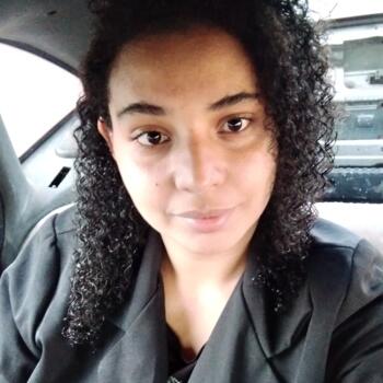 Babá em Cravinhos: Leticia