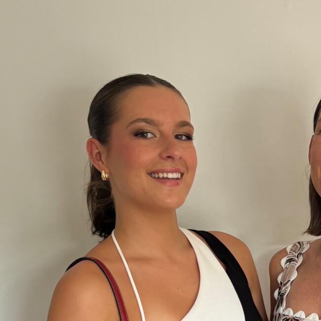 Babysitter in Napier City: Libby