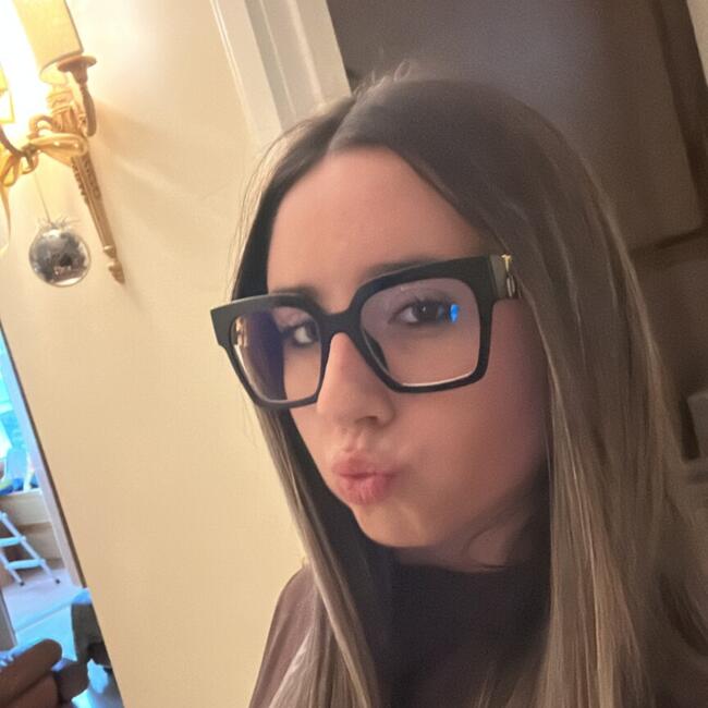 Babysitter in Andria: Erika
