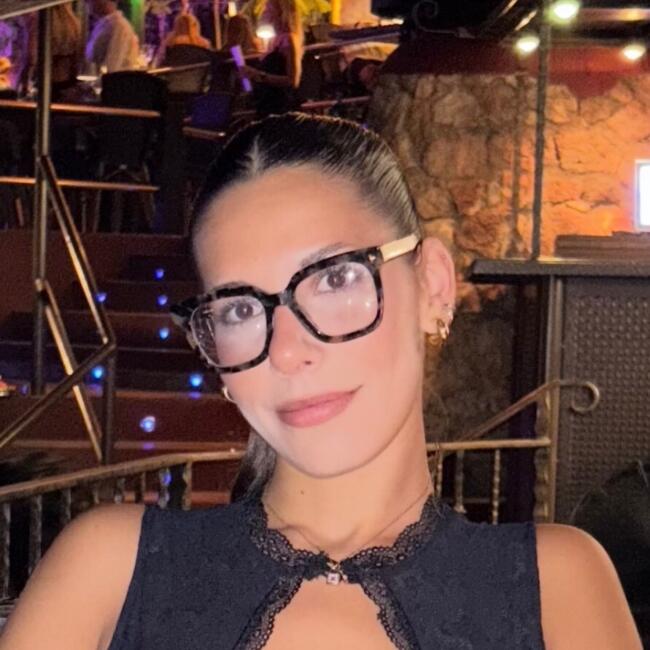 Babysitter in Valencina de la Concepción: Marina