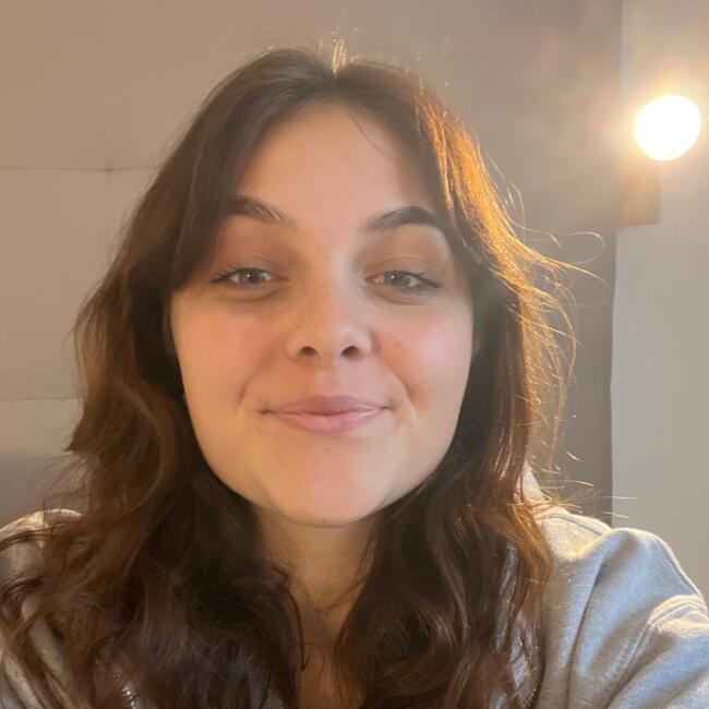 Babysitter in Le Teil: Pauline