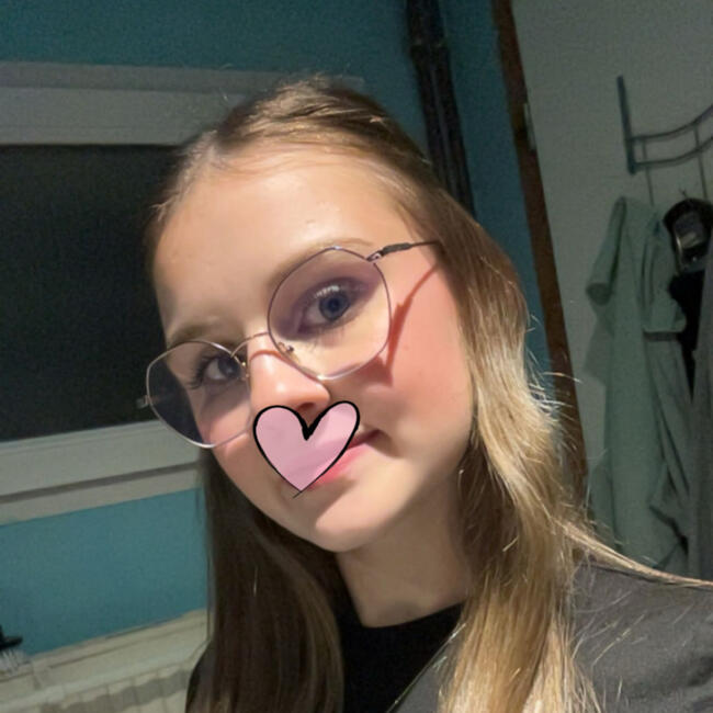 Babysitter in Liévin: Ines