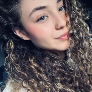 Babá em Vinhedo: Camila