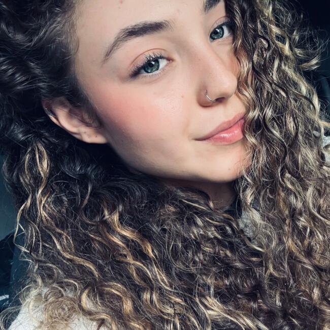 Babá em Vinhedo: Camila