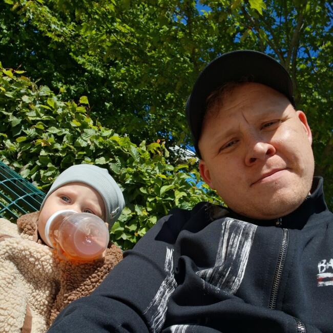Oppaswerk in Almere: Bartłomiej