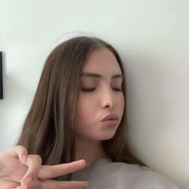 Babysitter in Tubize: Kenza