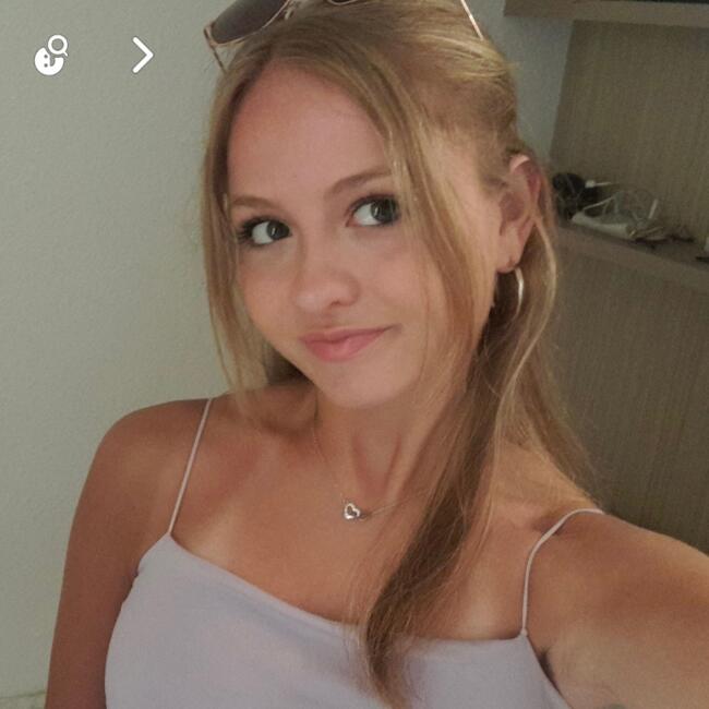 Babysitter in Staffelfelden: Laura