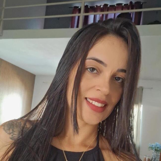 Emprego de babá em Andradina: Aline