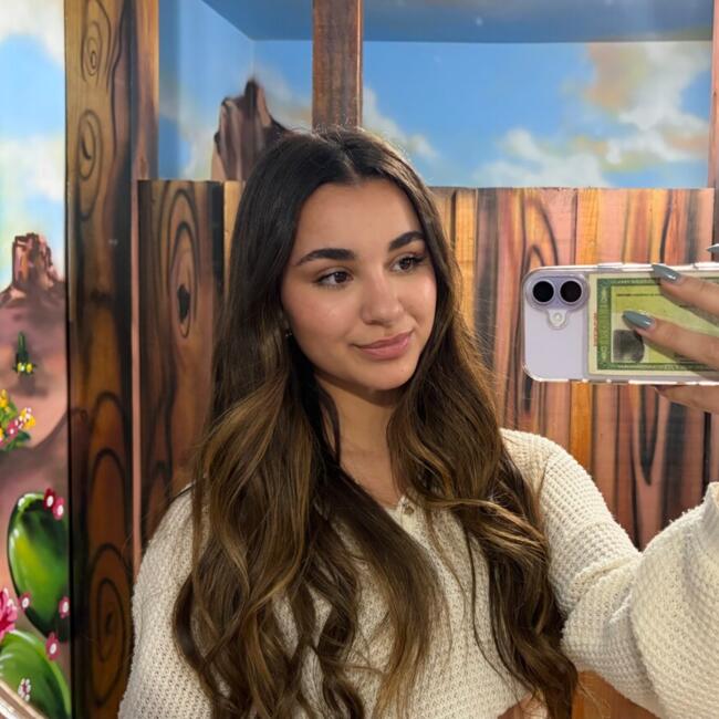 Babysitter in São José dos Pinhais: Evelin