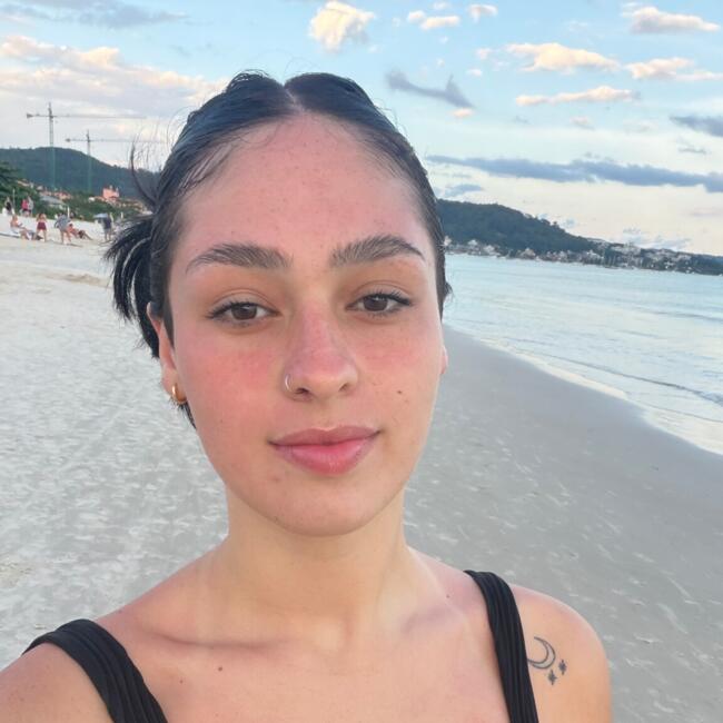 Babá em Florianópolis: Lola