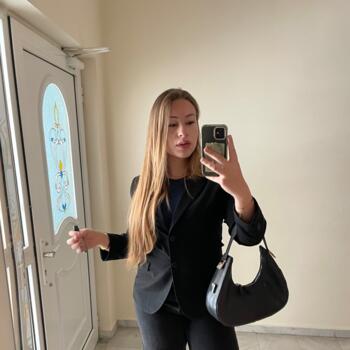 Babysitter in Larissa: Marw