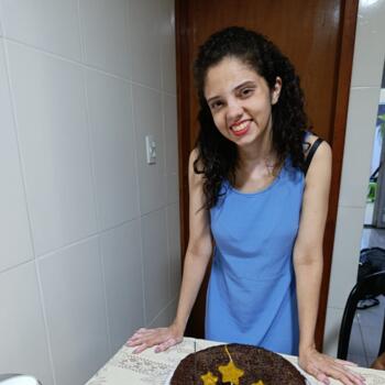 Babá em Maringá: Beatriz