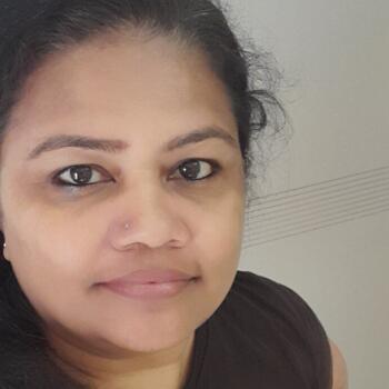 جليسة أطفال الدوحة: Sangeetha