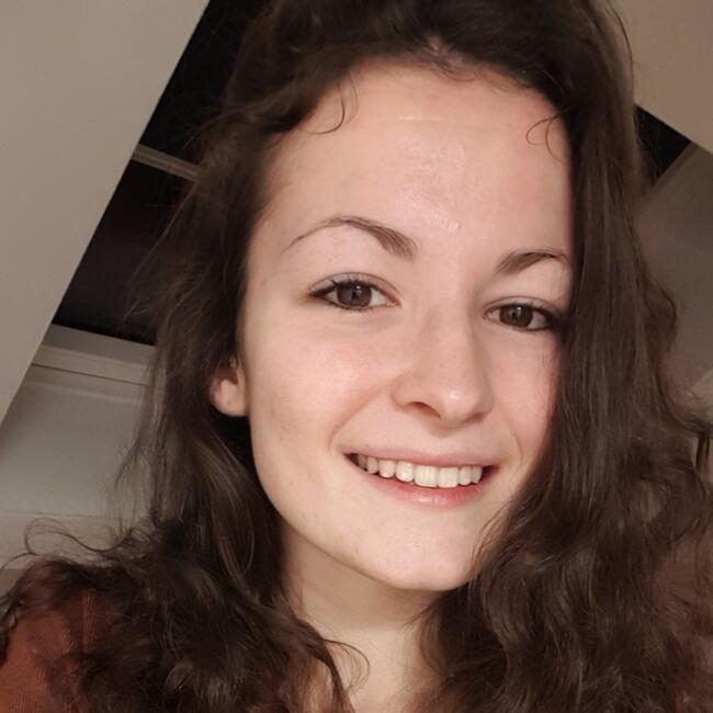 Babysitter in Namur: Emy