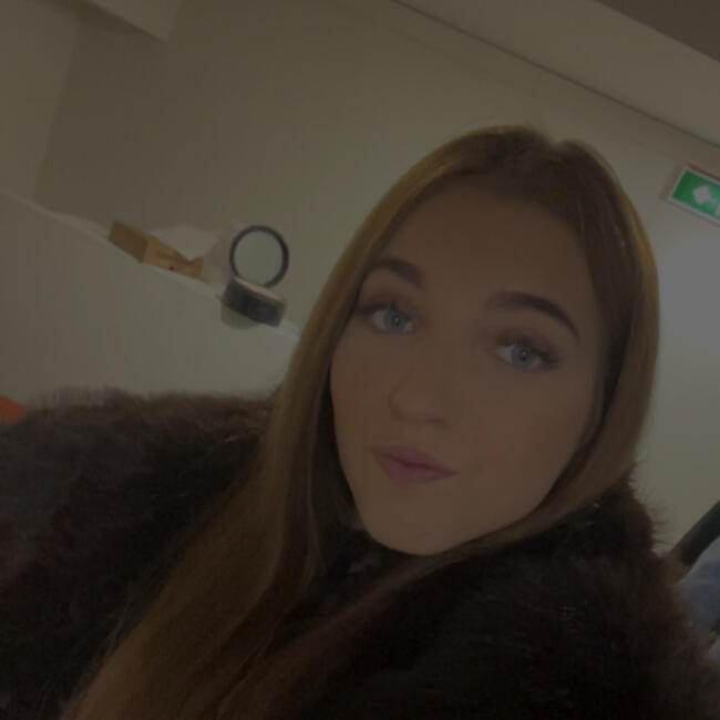 Babysitter in La Ravoire: Carla