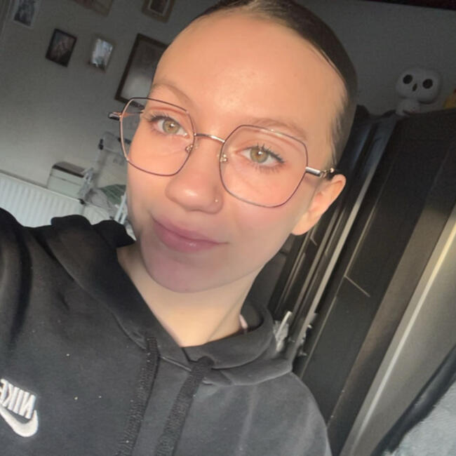 Babysitter in Ham-sur-Heure-Nalinnes: Louise