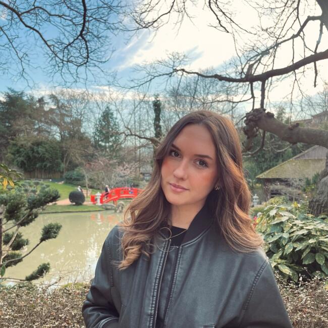 Babysitter in Écaussinnes-d'Enghien: Alicia