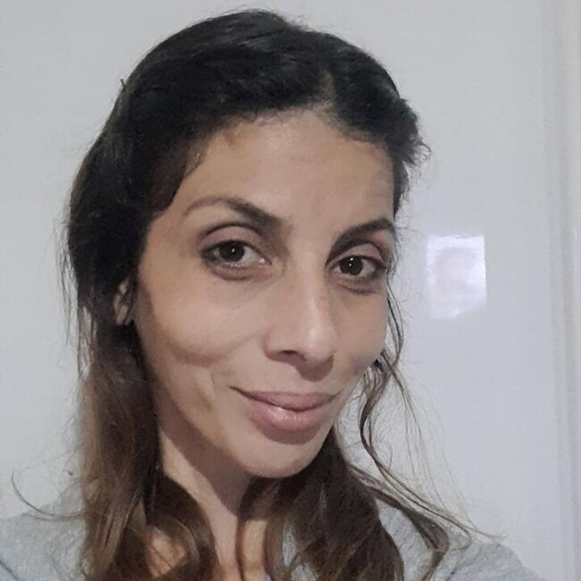 Niñera en Almirante Brown: Estefania