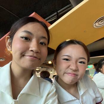Babysitter in Singapore Island: Laris