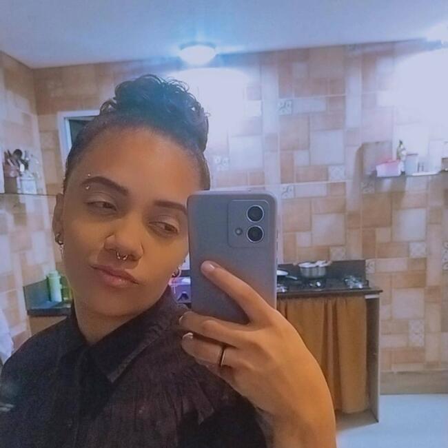 Babysitter in Itapecerica da Serra: Priscila