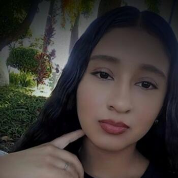 Babysitter in San Salvador: Sofía