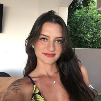 Babysitter in Artur Nogueira: Thanyffer