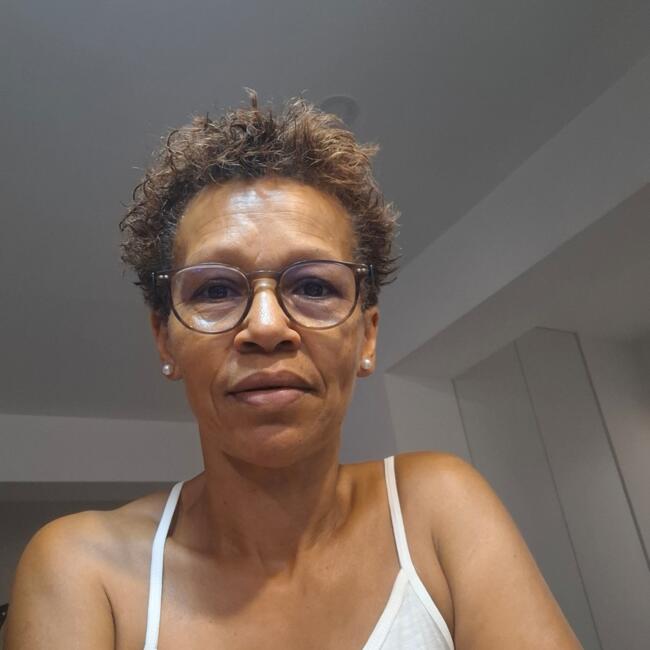 Babysitter em Famões: Anabela