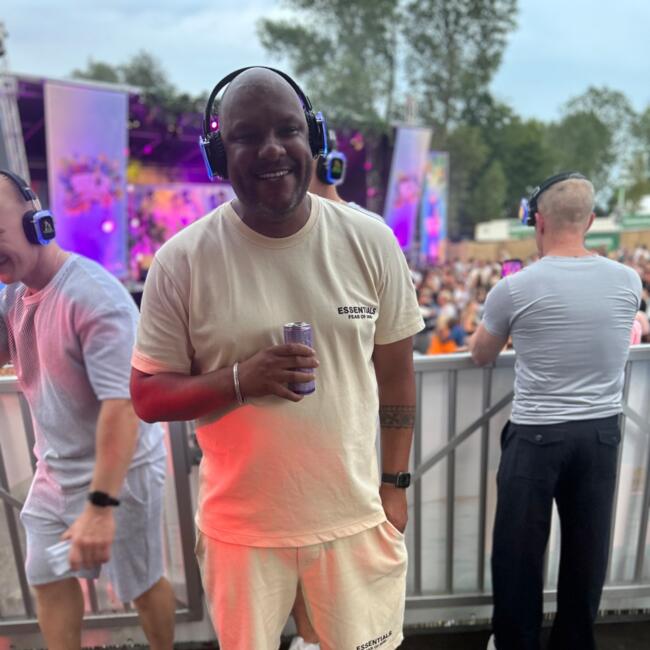 Oppaswerk in Lelystad: Carl