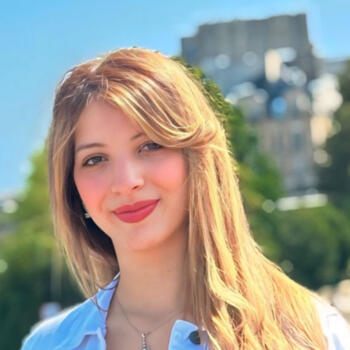 Babysitter in Metz: Tinhinane