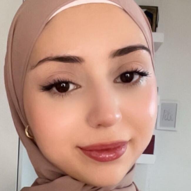 Babysitter in Duisburg: Asmaa