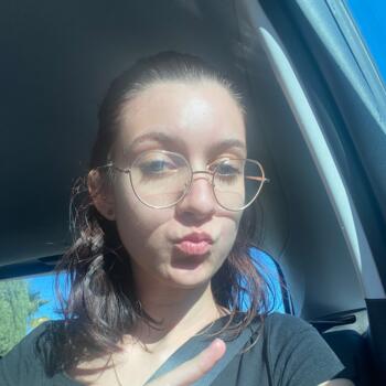 Babysitter in Istres: Lauryne