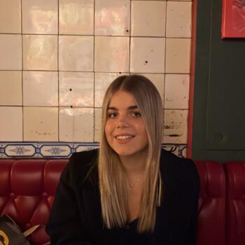 Babysitter in Mornant: Anna