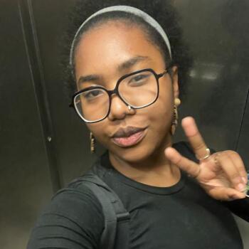 Babysitter in Montreuil: Hassina