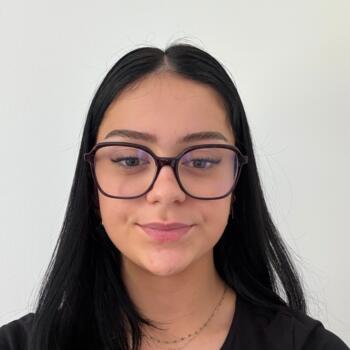 Babysitter in Bussy-Saint-Georges: Romane