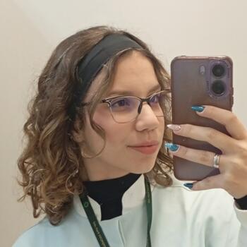 Babá em Curitiba: Camila