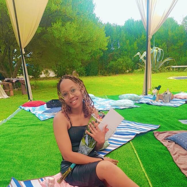 Babysitting job in Mahikeng: Gladness