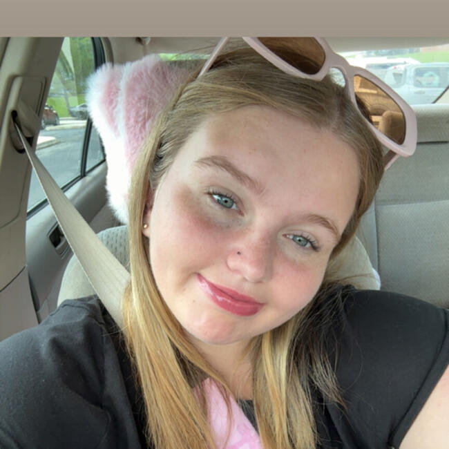 Babysitter in Pleasant Shade (Tennessee): Aren