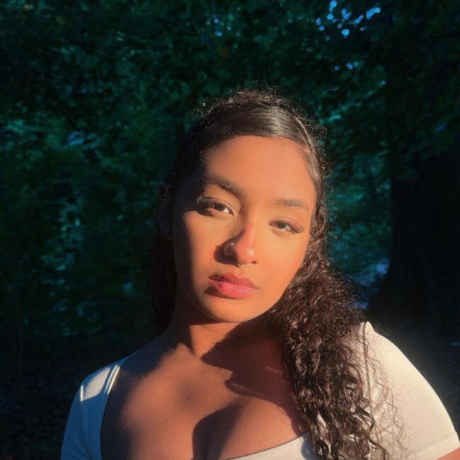 Babysitter in Saint-Gilles/Sint-Gillis: Lara