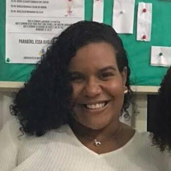 Babá em Dias dávila: Queila