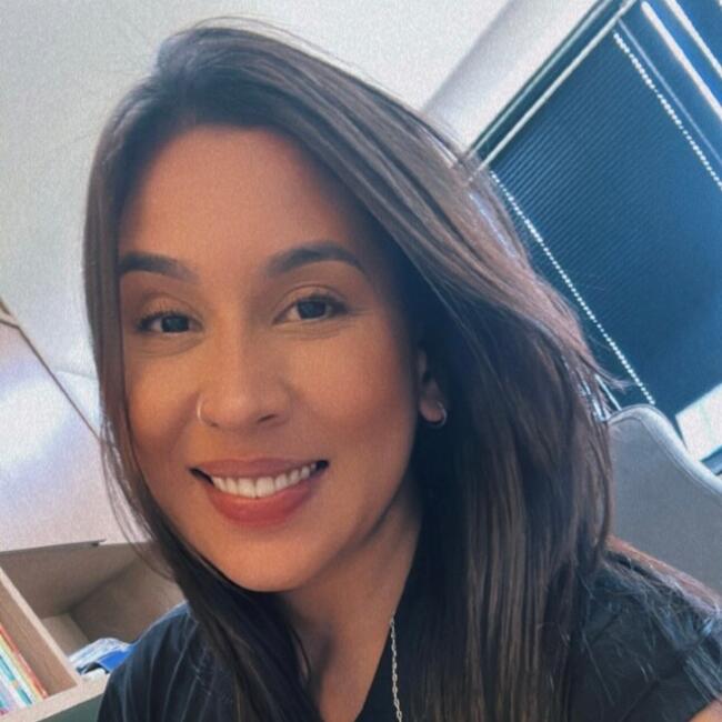 Babysitter in Brasília: Priscila