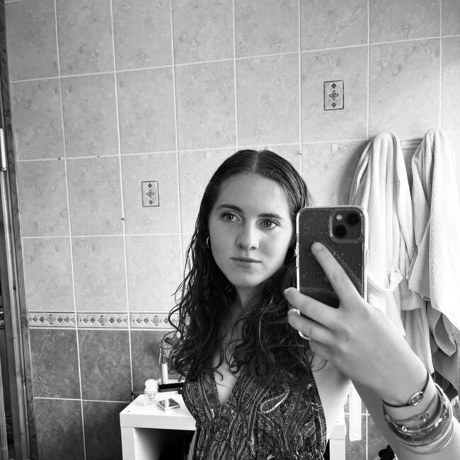 Babysitter in Paris: Noémie