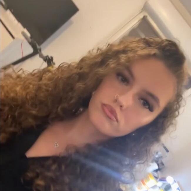 Babysitter in Le Havre: Louna