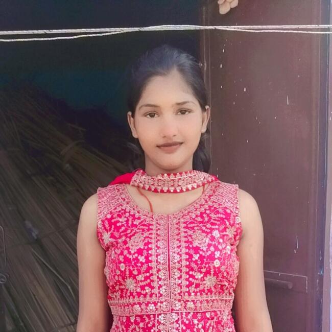 बिजनौर में बेबीसिटर: Radhika