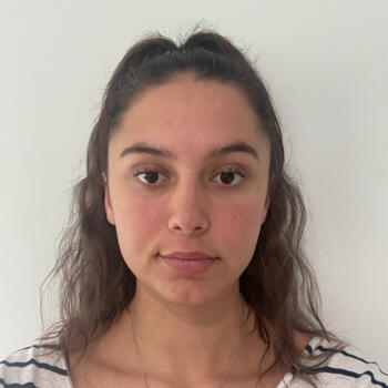 Babysitter Gold Coast: Amy