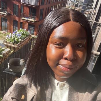 Babysitter Borås: Blossom