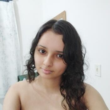 Babysitter Nova Iguaçu: Larissa