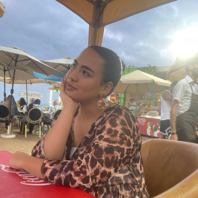 Babysitter in Amiens: Oumnia