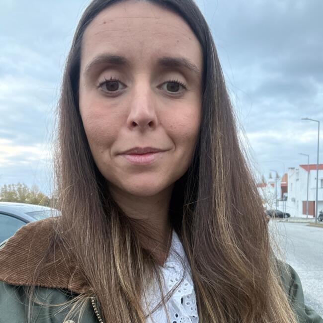 Trabalho de babysitting em Almada: Rita