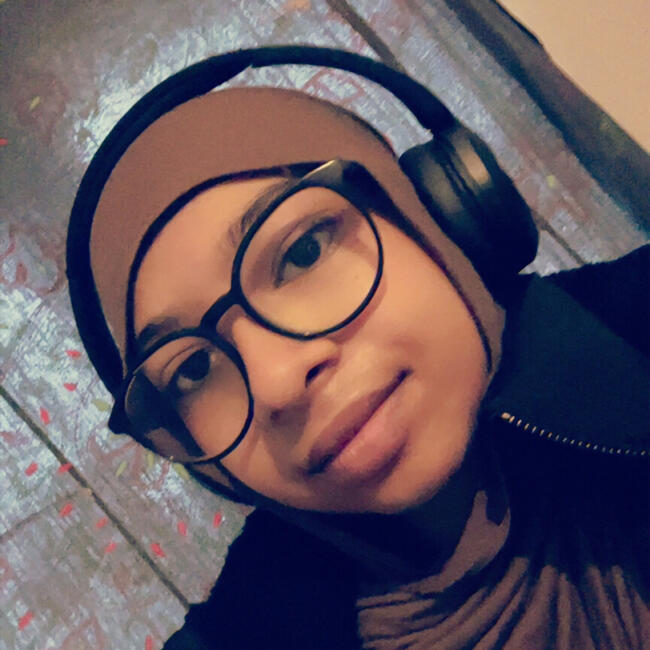 Babysitter in London: Ayesha