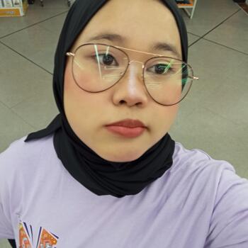 Babysitter in Jakarta: Deviana